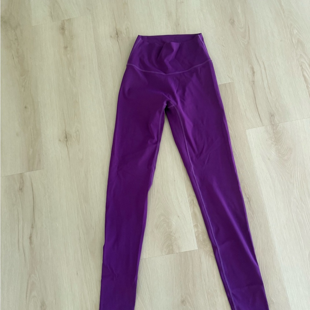 NVGTN SIZE M Purple High-Waisted Leggings